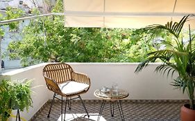 The Fancy Philosopher Apartment